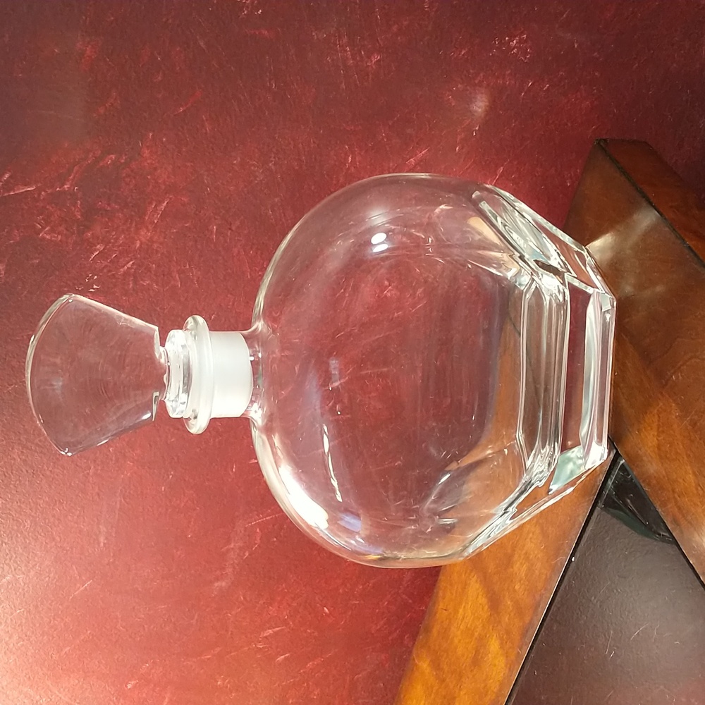 Luigi Bormioli Light & Music Crystal - 23.75oz Decanter w/Airtight Glass Stopper
